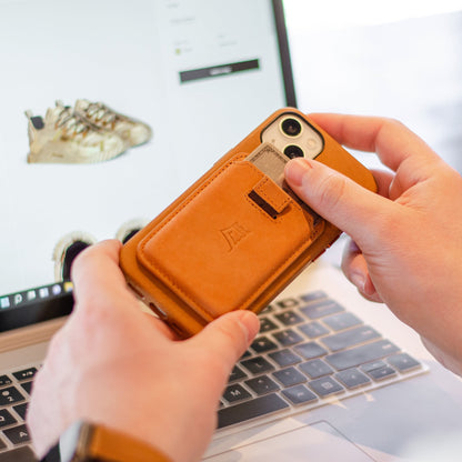 iPhone 16 Tech Pack